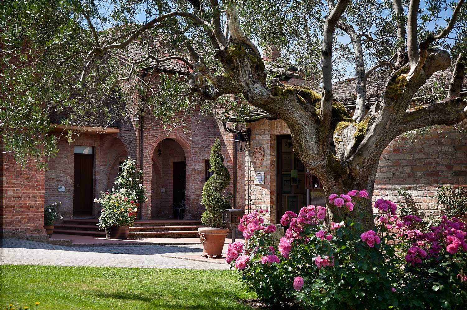 Borgo Tre Rose Hotel Valiano Luaran gambar