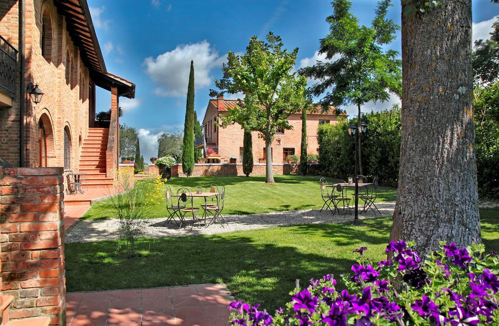 Borgo Tre Rose Hotel Valiano Luaran gambar