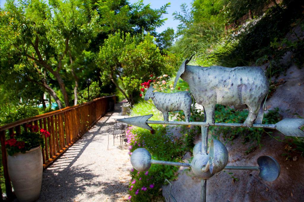 Borgo Tre Rose Hotel Valiano Luaran gambar
